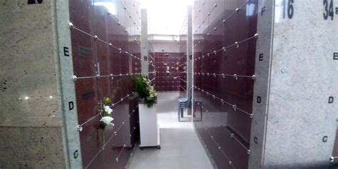 kolumbaryo in english|COLUMBARIUM .